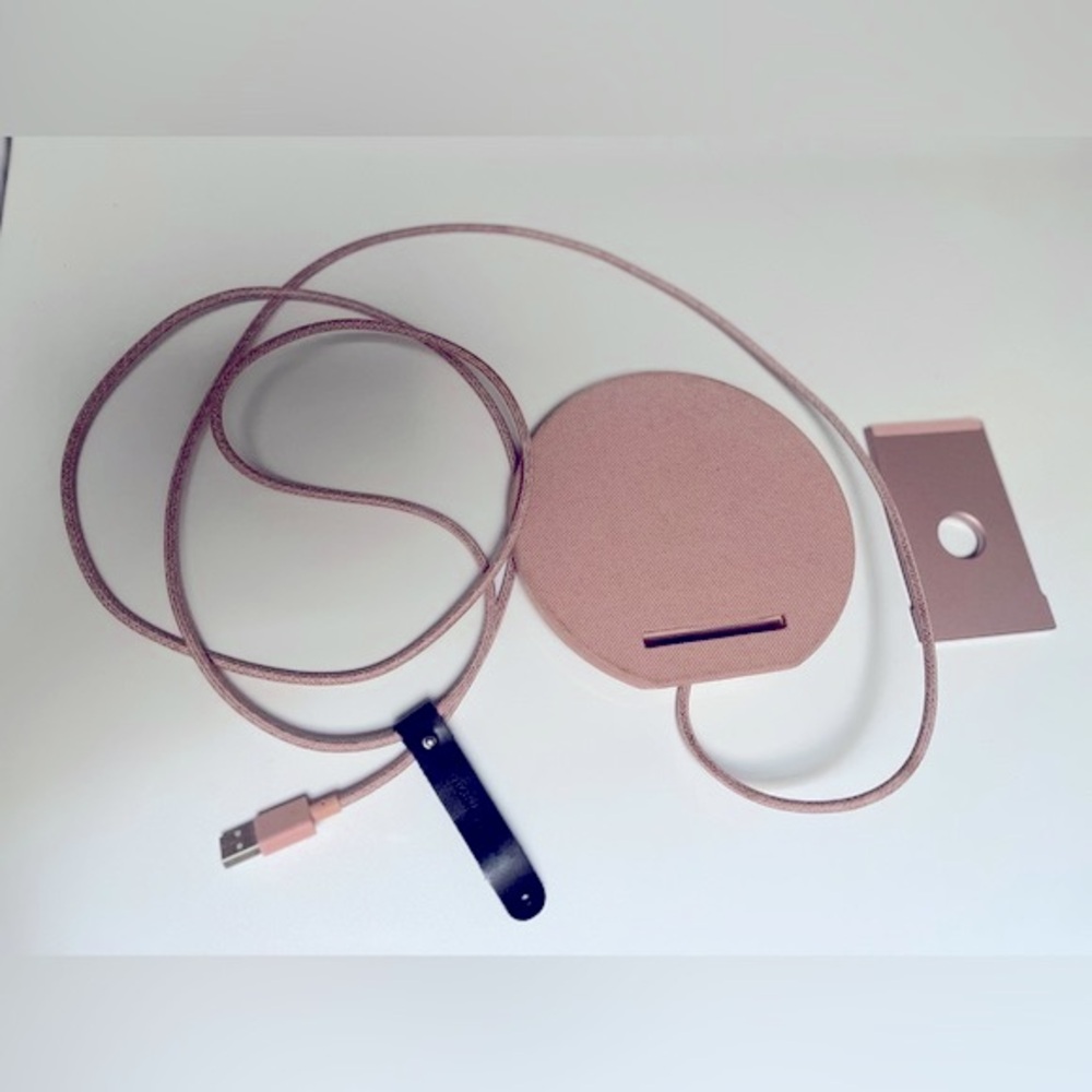 NATIVE UNION DOCK WIRELESS PINK CHARGER 7.5W iPHONE 8-LATER & Qi Compatible